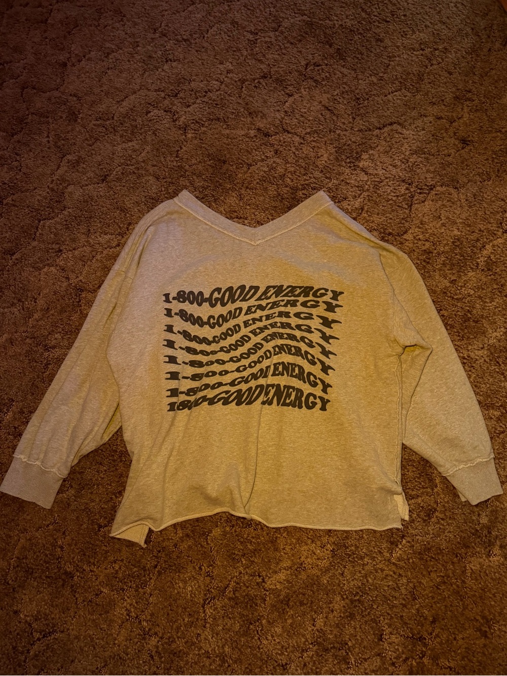 Aerie grey v-neck sweatshirt with navy back graphic size XL